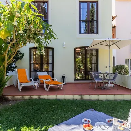 База отдыха Old Village & Prestige 3*