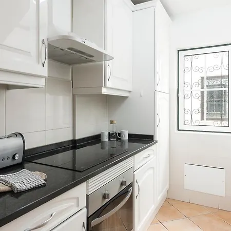 Old Village & Prestige ヴィラモウラ