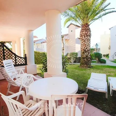 老村及威望假日公园 3*