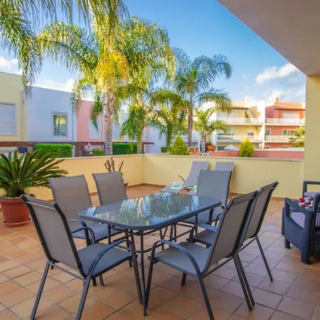 Old Village & Prestige Semesterpark Vilamoura