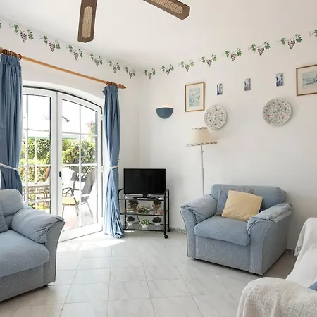 Old Village & Prestige Holiday park 3*