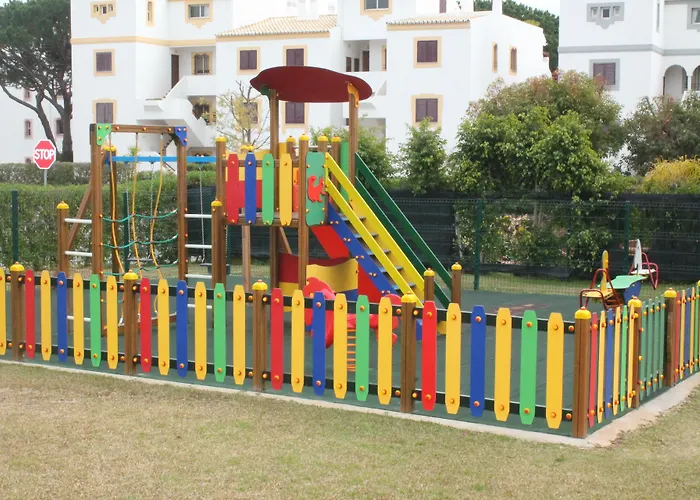 Prázdninový areál Old Village & Prestige 3*